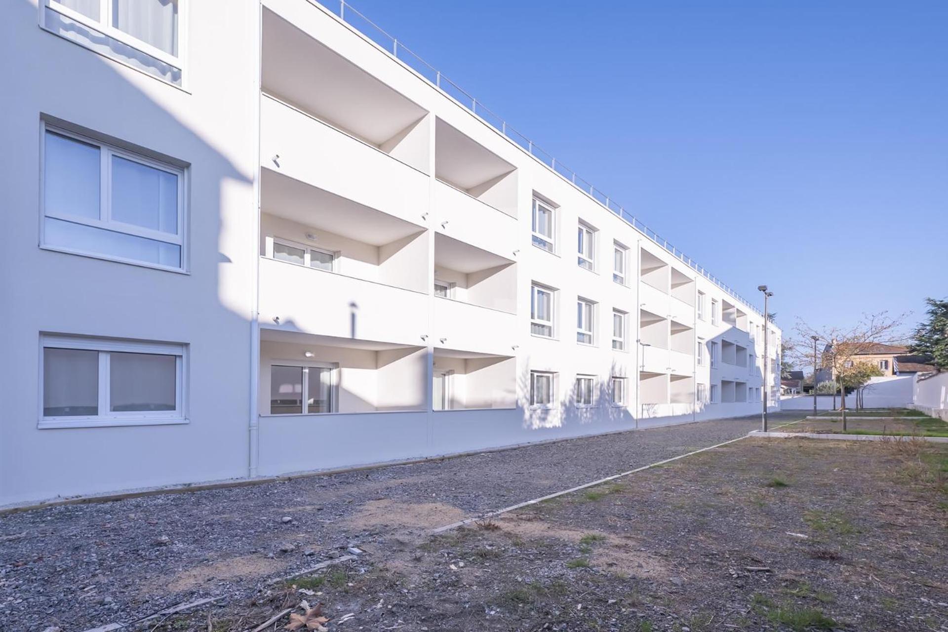 Ovelia Andrezieux-Boutheon - Les Demeures Du Forez Exterior foto